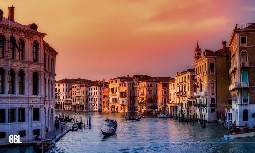 Is Venice Planning to Implement a Tourist Tax for Day-Trippers in 2024?